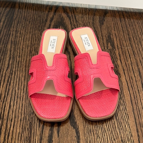 Steven By Steve Madden Shoes - Steven by Steve Madden Hadyn Sandal NEW
Size 6.5